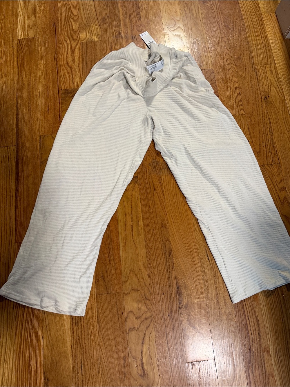 Hollister Cream Ribbed Wide-Leg Sleep Pants
